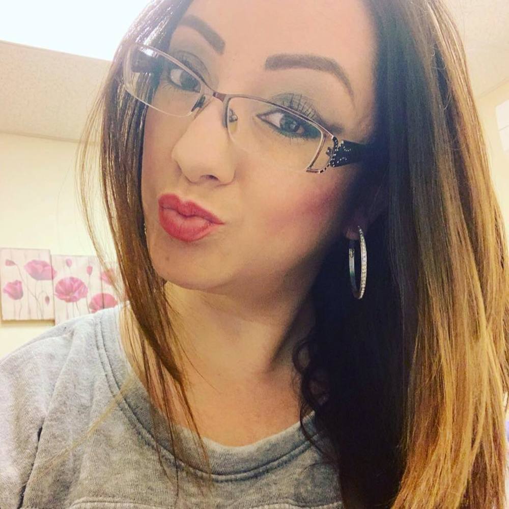 Meet your Posher, Felicia